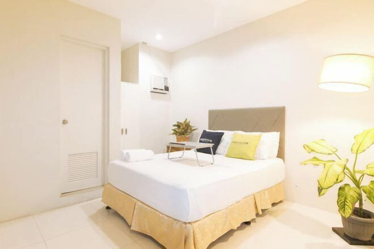 UrbanView @ Lacson Street Bacolod City by RedDoorz, Bacolod City