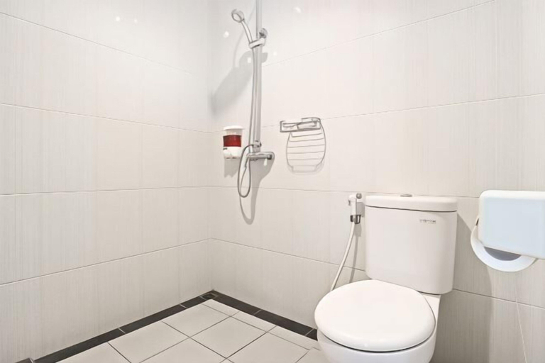Bathroom 17
