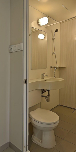Bathroom 7