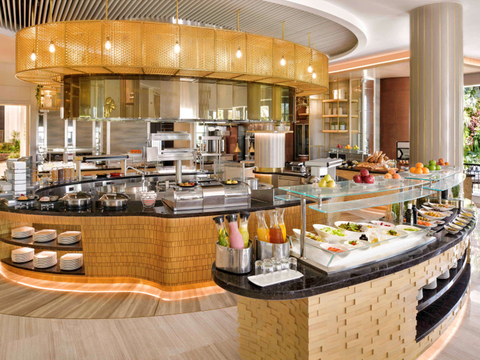 Food & Drinks 4, Mövenpick Bahrain, Muharraq