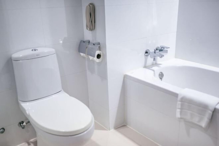 Bathroom 20