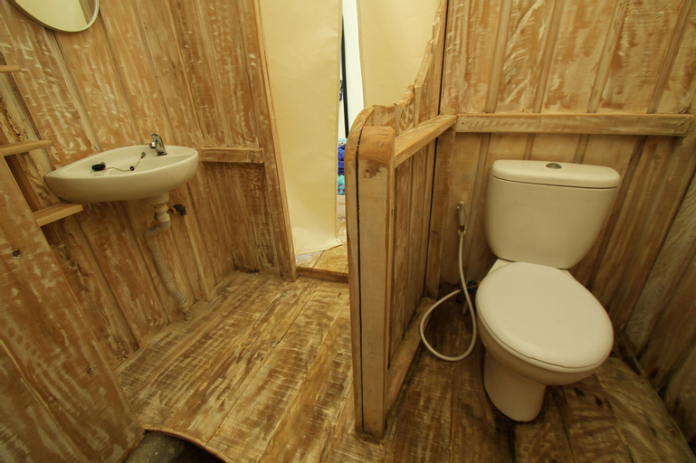 Bathroom 11