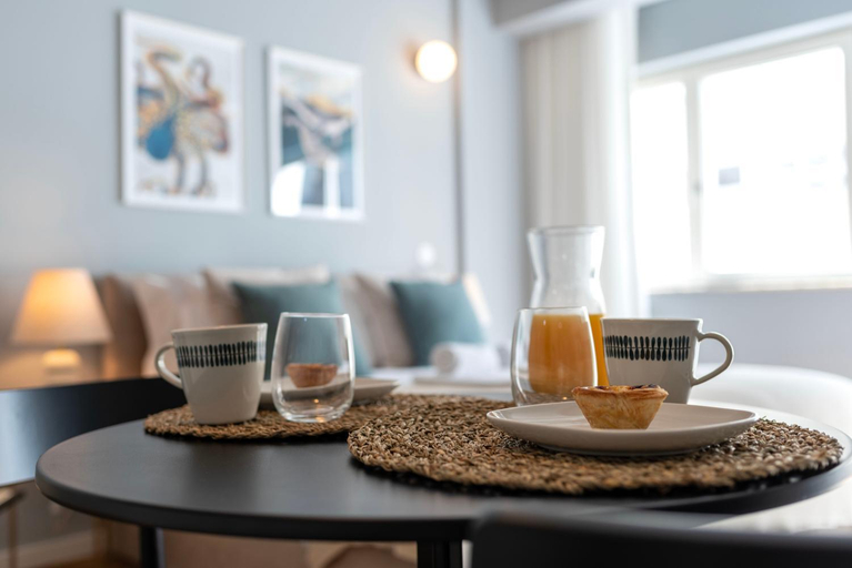 Food & Drinks 4, Ceuta 70 by LovelyStay, Porto