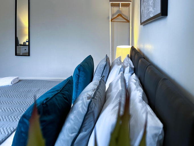 Others 5, Maberic Housing, London