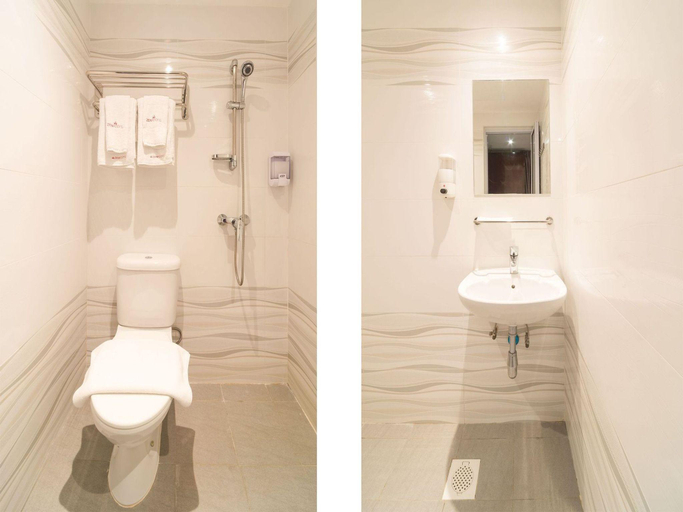 Bathroom 3