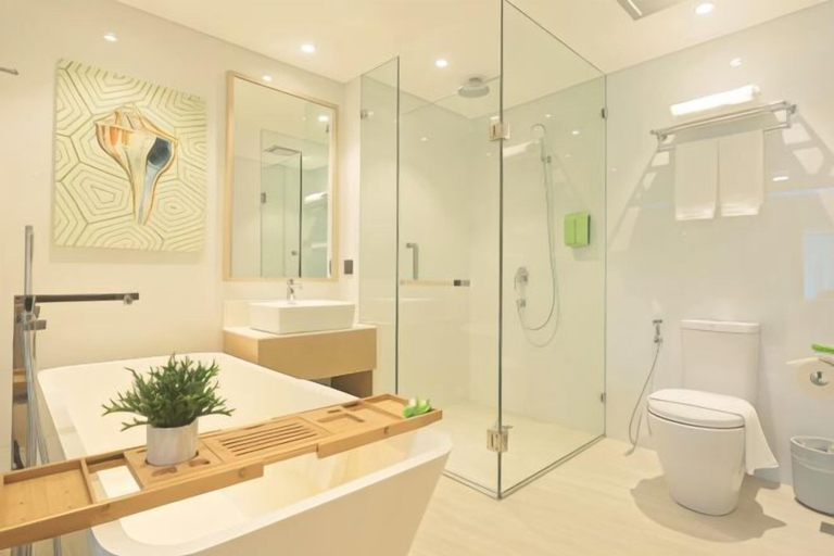 Bathroom 18