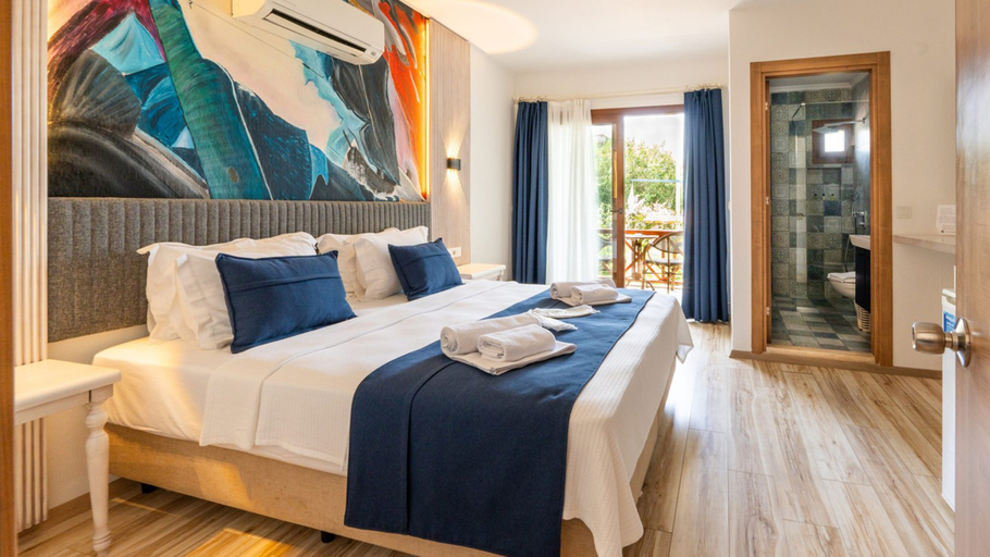 Bedroom 2, Rota Hotel & Restaurant, Karaburun