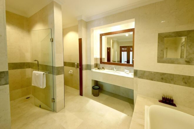 Bathroom 29