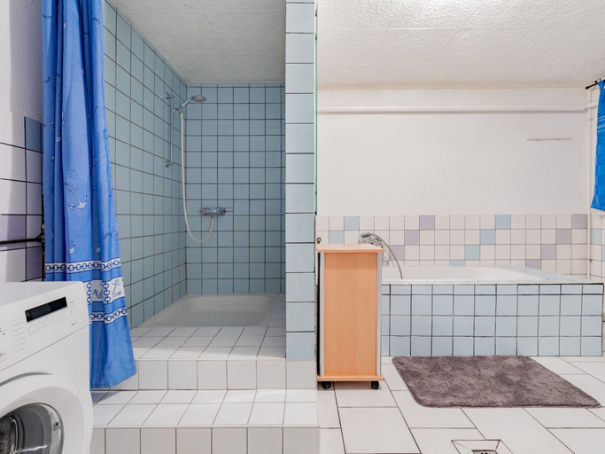 Bathroom 5, Wohnung im OT Brusow mit Garten, Rostock