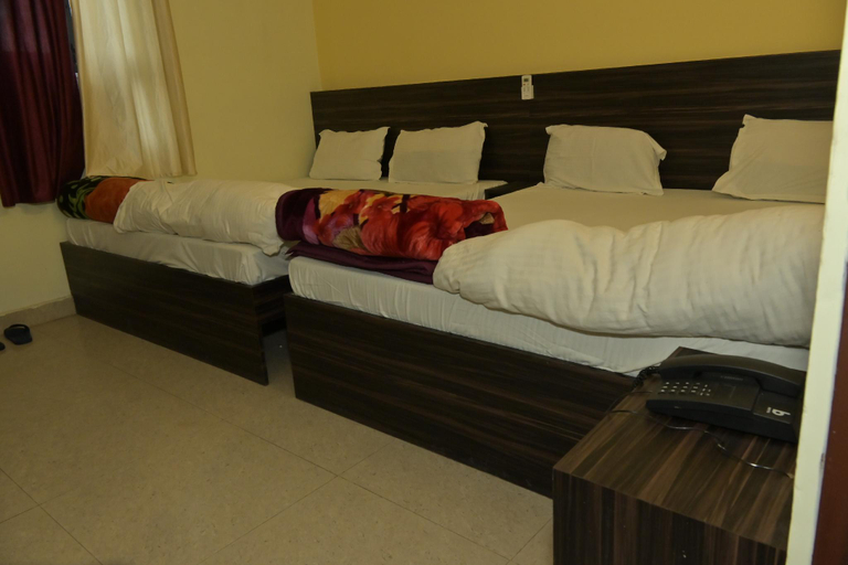 Bedroom 3, Hotel Shivansh, Bahraich