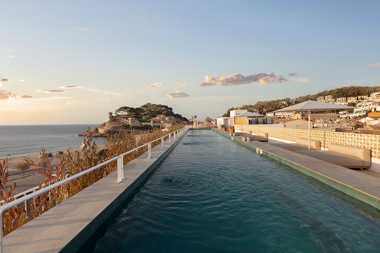 Sport & Beauty 3, Elisabeth By the Sea, Girona