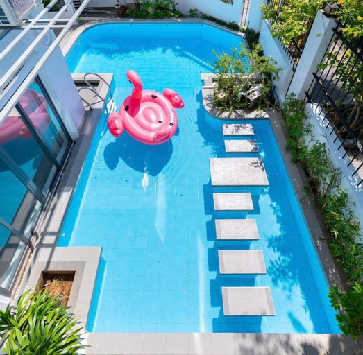 Swimming Pool 4