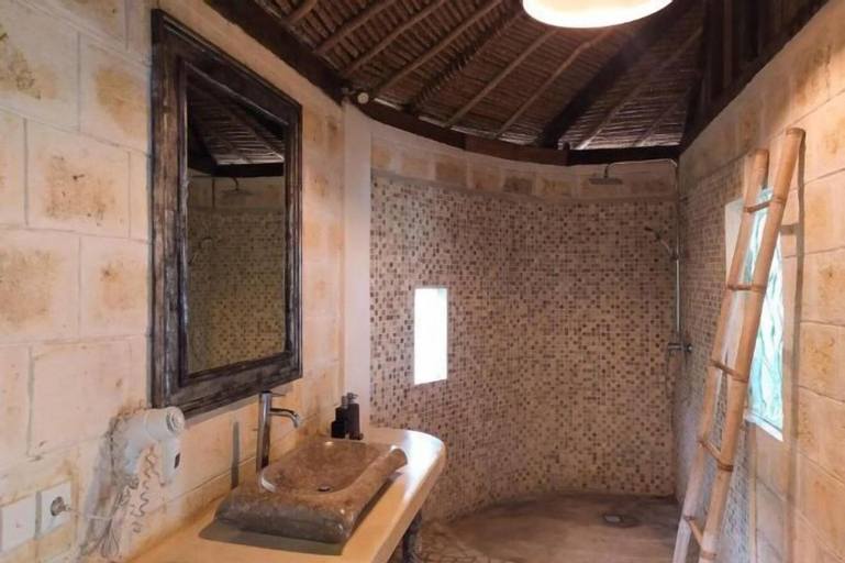 Bathroom 22