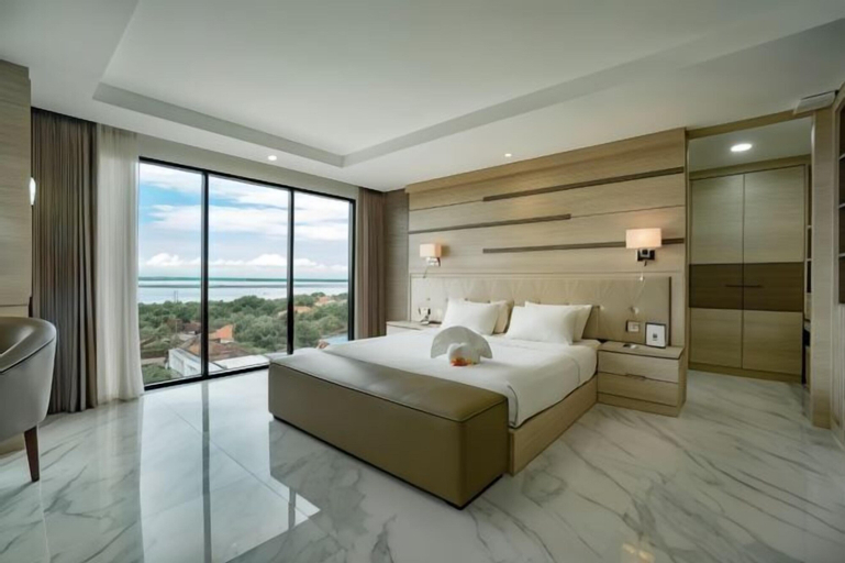 Bedroom 12