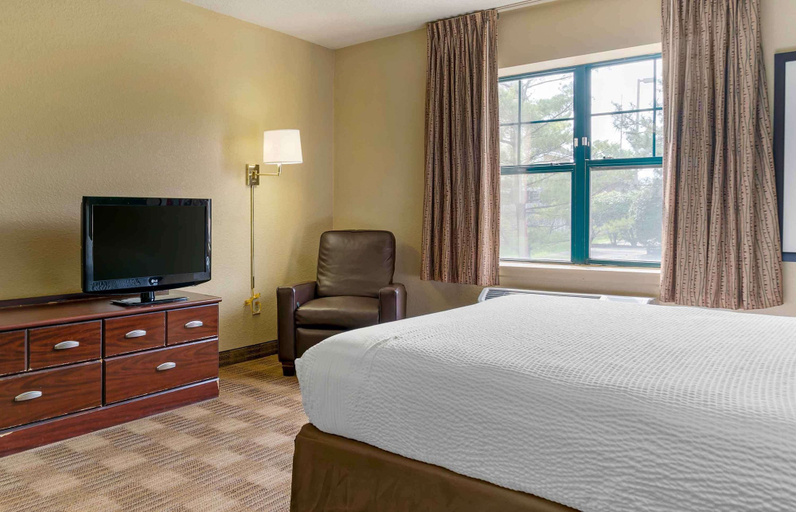 Bedroom 3, Extended Stay America Select Suites Chicago Rolling Meadows, Cook