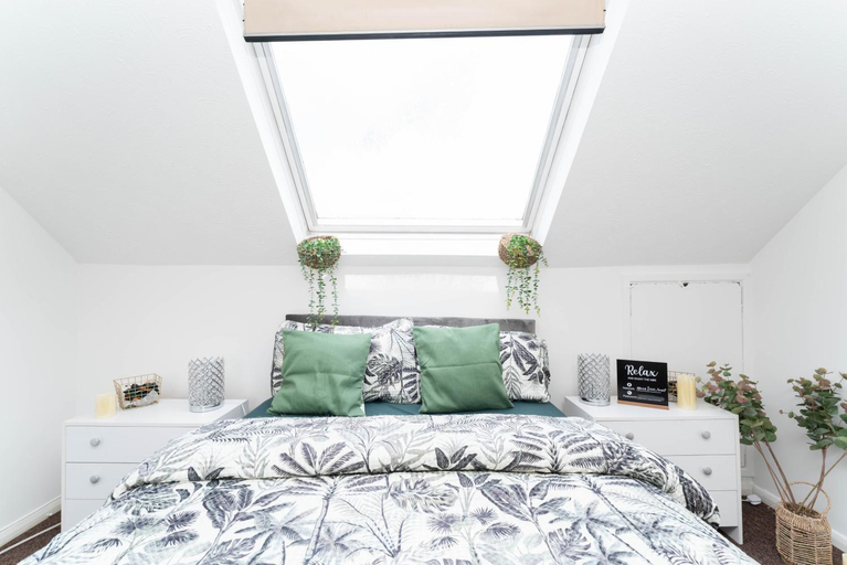 Others 3, Move inn Estates - Multiple Rooms, Buckinghamshire