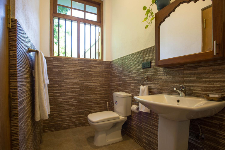 Bathroom 3, Barefoot Bungalow Hikka, Hikkaduwa