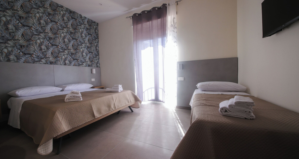 Bedroom 5, DIMORA SAVOIA, Napoli