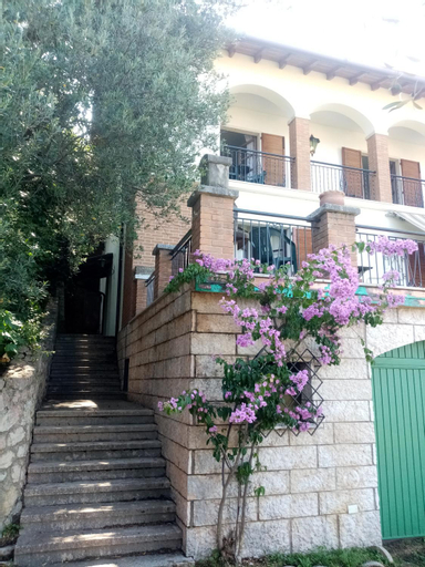 Villa Maria, vista lago & box privato, Verona
