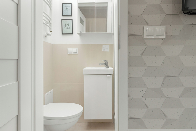 Bathroom 4, Stylish Studio Seredyńskiego by Renters, Gdańsk City