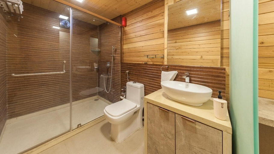 Bathroom 3, The Arowana Divine, Nanded
