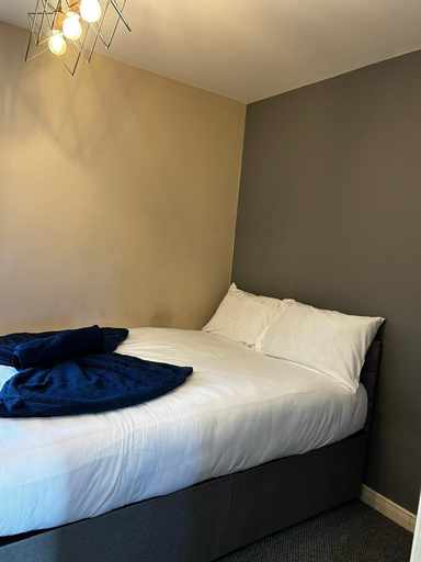 Bedroom 3, Private 5 bedroom Whole House, Kingston upon Hull