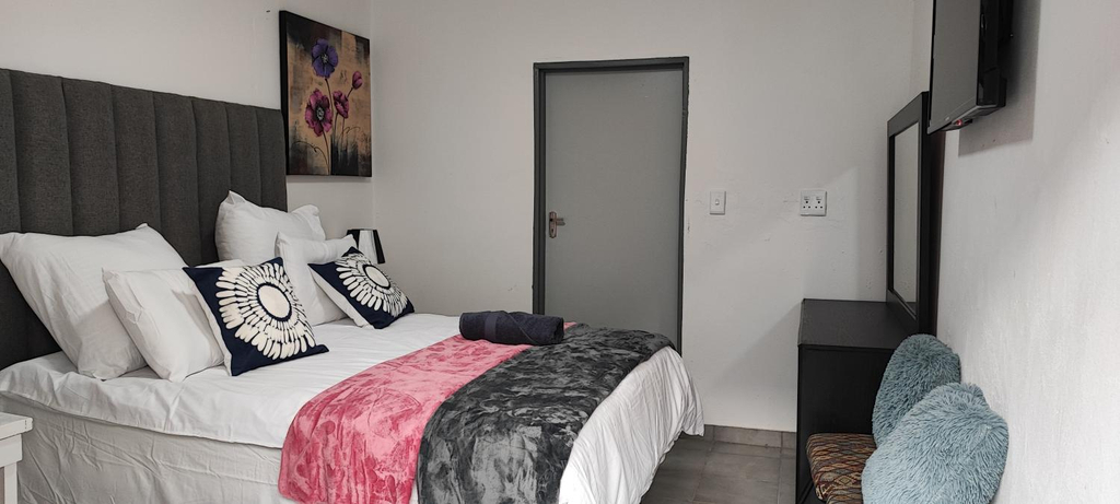 Others 2, S & S Village Guest House, Sedibeng