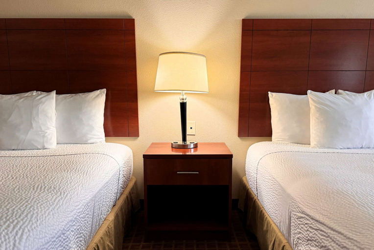 Bedroom 3, Ramada by Wyndham College Station, Brazos