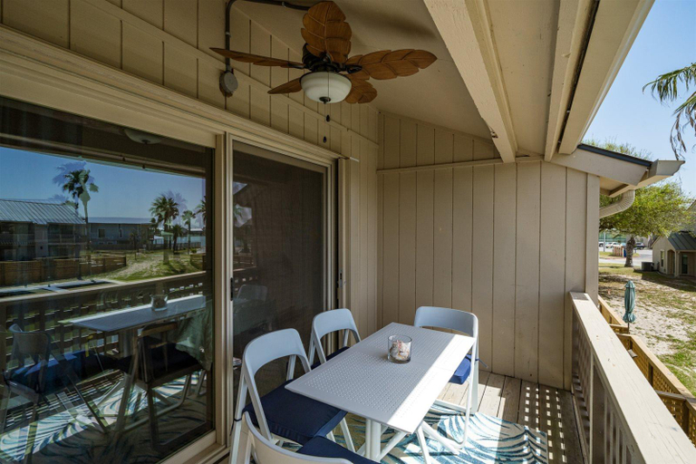Others 5, BoHo by the Bay, Aransas