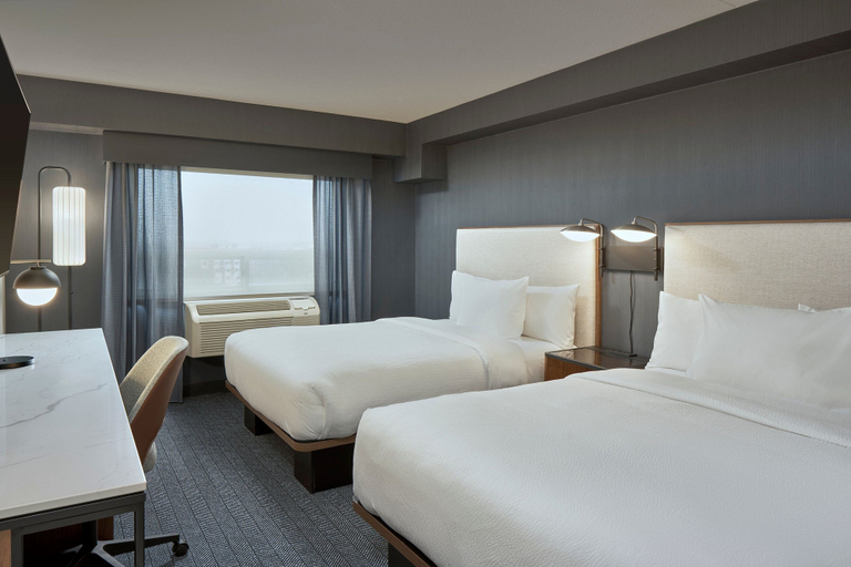 Bedroom 2, Courtyard by Marriott Regina Downtown, Division No. 6
