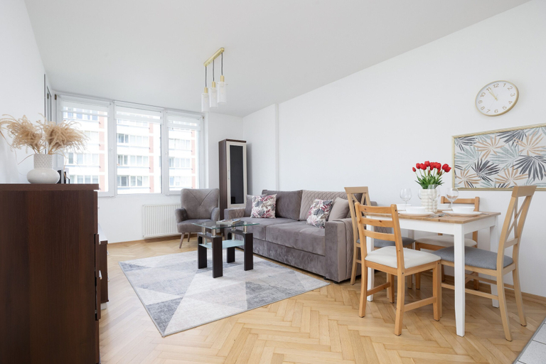 Others 5, Apartment Warsaw Królewska by Renters, Warsaw