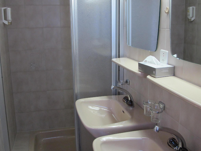 Bathroom 5