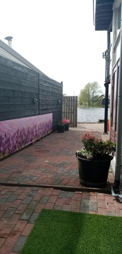 Others 4, B&B aan het water, Tytsjerksteradiel