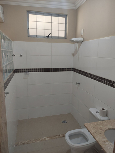 Bathroom 3, Motel Classe A, Limeira