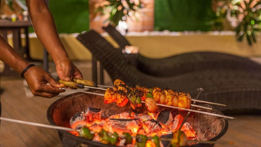 Food & Drinks 4, The Arowana Divine, Nanded