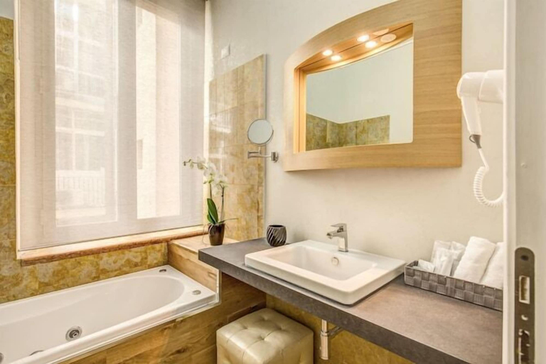 Bathroom 5, SMART LUX ROMA VENETO, Rome