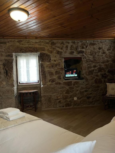 Bedroom 3, Casa de Campo Benfeito, Castro Daire