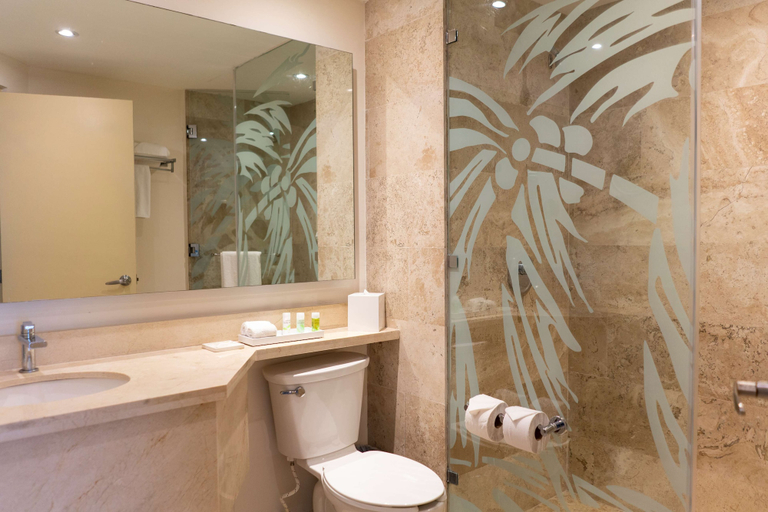 Bathroom, The Reef Coco Beach Resort & Spa- Optional All Inclusive, Cozumel