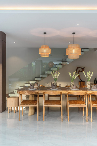 Food & Drinks 5, Sujiva Estate, Badung