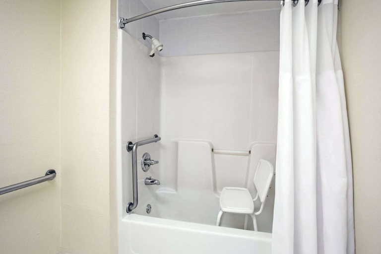 Bathroom 4, Ramada by Wyndham Pelham, Shelby