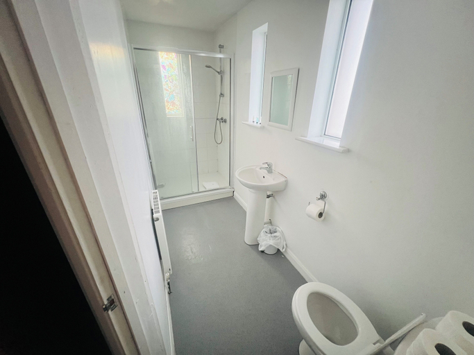 Bathroom 3, Simplystay Lincoln Road, Lincolnshire