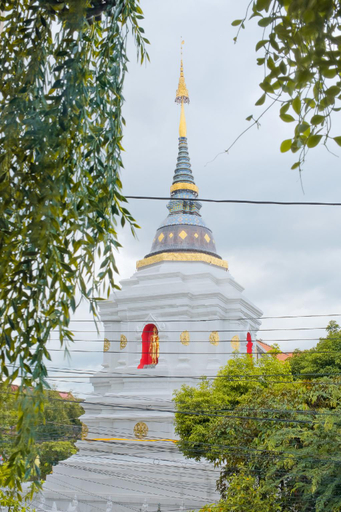 Others 4, Baan Chinnakarn, Muang Chiang Mai