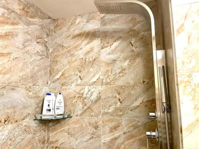 Others 2, Falcon Crest Lodge 1 BR Condo With Gym & Hot-Tubs & Mountain View, Division No. 15