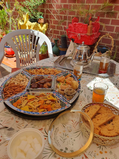 Food & Drinks 5, Room in Guest Room - Morocco at a Local's House in bed and Breakfast, Marrakech