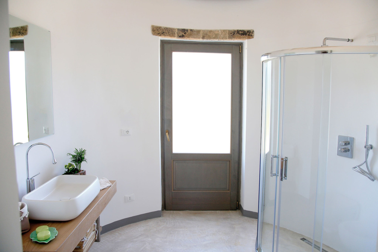 Bathroom 3, PALUMMARE AGRI HOTEL, Lecce