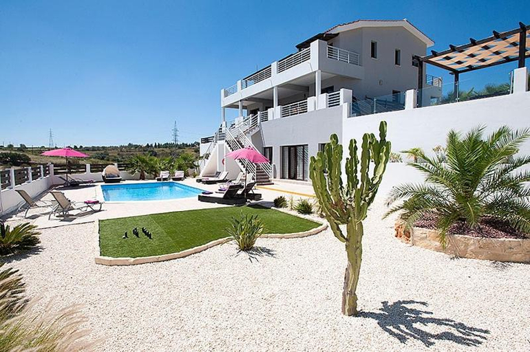 2, Villa Arcadia, Kallepia