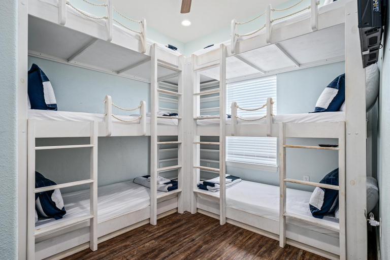 Bedroom 3, Barnacle House, Aransas