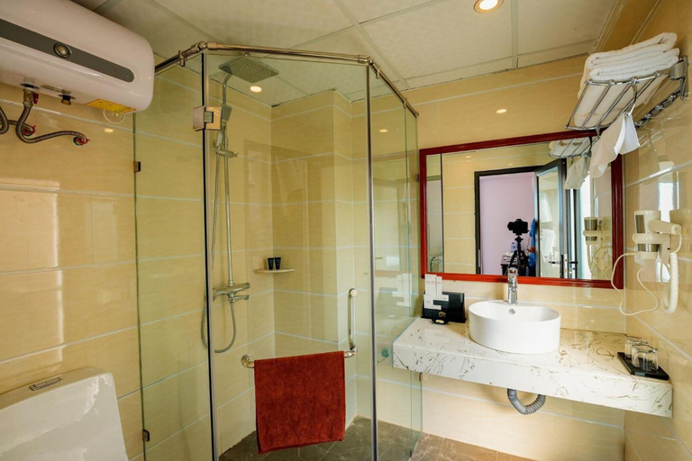 Bathroom 4, Le Bordeaux Sapa Hotel , Sa Pa