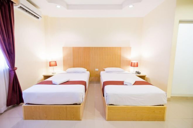 Bedroom 13