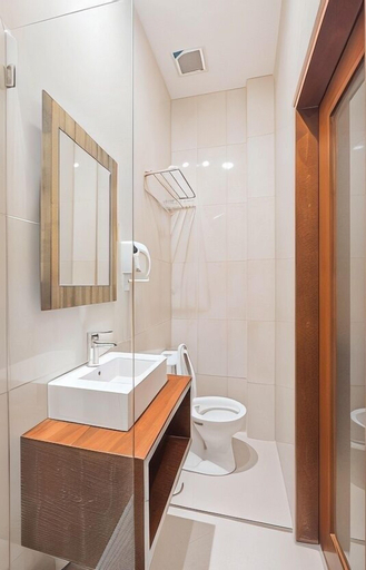 Bathroom 9